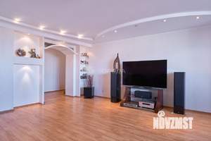 4-к квартира, вторичка, 118м2, 9/10 этаж