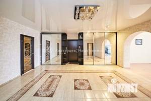 3-к квартира, вторичка, 135м2, 6/9 этаж