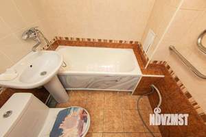 2-к квартира, вторичка, 37м2, 1/5 этаж