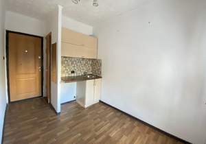 Студия квартира, вторичка, 13м2, 1/5 этаж