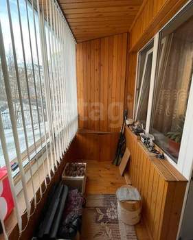 3-к квартира, вторичка, 70м2, 1/10 этаж