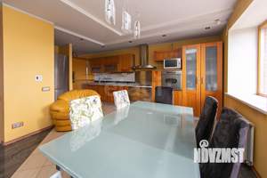 3-к квартира, вторичка, 133м2, 5/5 этаж