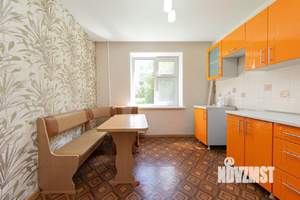 2-к квартира, вторичка, 54м2, 1/9 этаж
