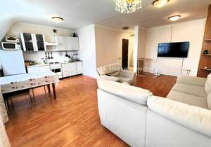 3-к квартира, вторичка, 72м2, 6/6 этаж