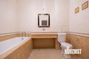 4-к квартира, вторичка, 130м2, 3/10 этаж