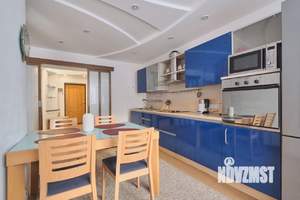 3-к квартира, вторичка, 112м2, 2/5 этаж