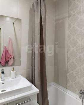 1-к квартира, вторичка, 42м2, 9/9 этаж