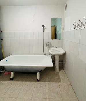 Студия квартира, вторичка, 46м2, 10/10 этаж