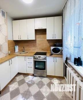 2-к квартира, вторичка, 54м2, 1/9 этаж