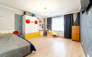 3-к квартира, вторичка, 92м2, 1/10 этаж