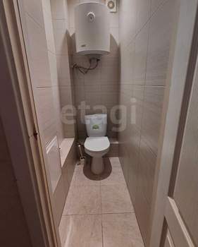 2-к квартира, вторичка, 61м2, 1/17 этаж