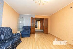 4-к квартира, вторичка, 74м2, 8/10 этаж