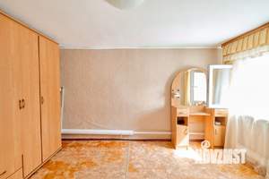 3-к квартира, вторичка, 61м2, 1/1 этаж