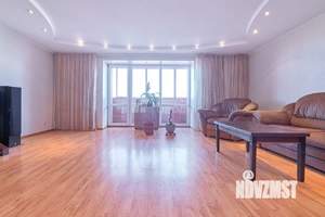 4-к квартира, вторичка, 118м2, 9/10 этаж