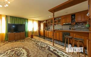 3-к квартира, вторичка, 100м2, 8/8 этаж