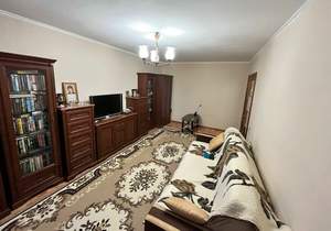 2-к квартира, вторичка, 54м2, 1/10 этаж