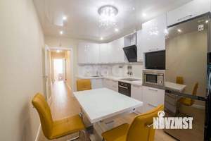 2-к квартира, вторичка, 64м2, 1/10 этаж