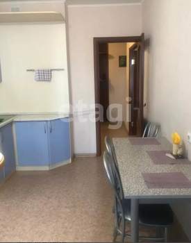 2-к квартира, вторичка, 64м2, 6/10 этаж