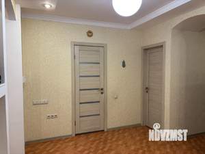 3-к квартира, вторичка, 95м2, 2/4 этаж