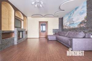 3-к квартира, вторичка, 98м2, 8/9 этаж