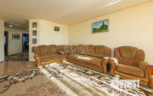 3-к квартира, вторичка, 100м2, 8/8 этаж