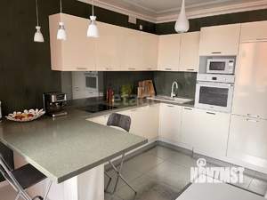 2-к квартира, вторичка, 68м2, 7/10 этаж