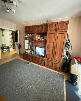 3-к квартира, вторичка, 70м2, 1/10 этаж