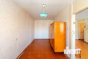 3-к квартира, вторичка, 58м2, 5/5 этаж