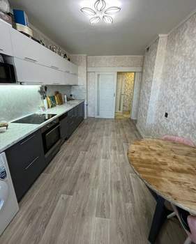 2-к квартира, вторичка, 77м2, 13/16 этаж