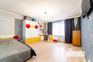 3-к квартира, вторичка, 92м2, 1/10 этаж