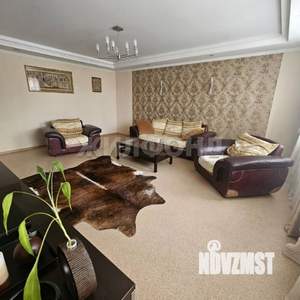 3-к квартира, вторичка, 126м2, 2/5 этаж