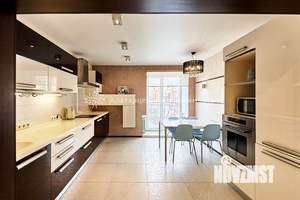 4-к квартира, вторичка, 117м2, 3/9 этаж