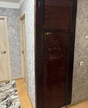 3-к квартира, вторичка, 58м2, 2/5 этаж