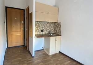 Студия квартира, вторичка, 13м2, 1/5 этаж
