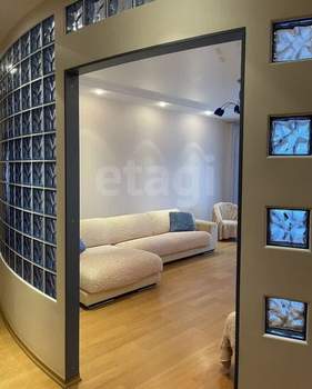 4-к квартира, вторичка, 122м2, 3/5 этаж