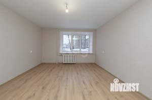 3-к квартира, вторичка, 63м2, 1/9 этаж