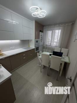 2-к квартира, вторичка, 64м2, 2/17 этаж