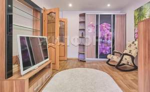 2-к квартира, вторичка, 53м2, 1/9 этаж