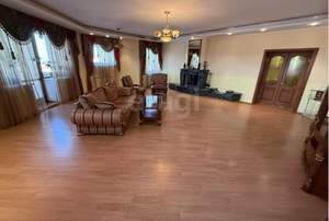 4-к квартира, вторичка, 225м2, 6/6 этаж