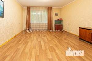 3-к квартира, вторичка, 64м2, 1/9 этаж