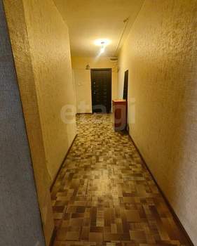 2-к квартира, вторичка, 61м2, 1/17 этаж