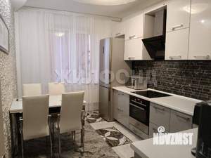 2-к квартира, вторичка, 61м2, 9/17 этаж