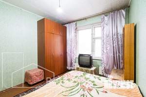 3-к квартира, вторичка, 68м2, 1/10 этаж