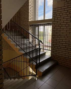 1-к квартира, вторичка, 42м2, 9/9 этаж