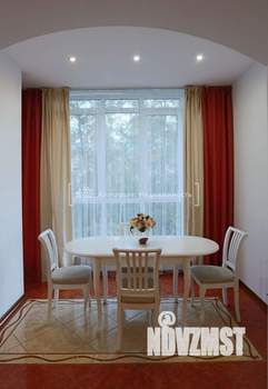 3-к квартира, вторичка, 125м2, 3/6 этаж