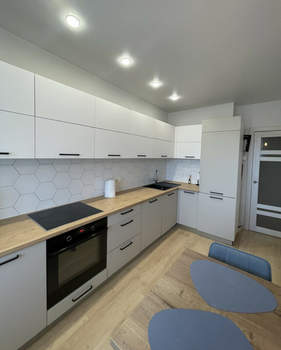 3-к квартира, вторичка, 82м2, 8/10 этаж