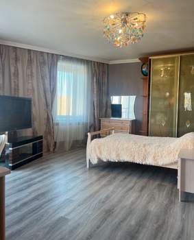 3-к квартира, вторичка, 90м2, 3/5 этаж