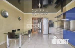 4-к квартира, вторичка, 181м2, 8/8 этаж