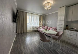 3-к квартира, вторичка, 60м2, 8/17 этаж