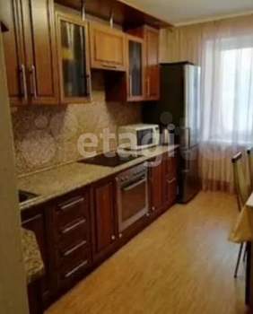 2-к квартира, вторичка, 52м2, 1/10 этаж